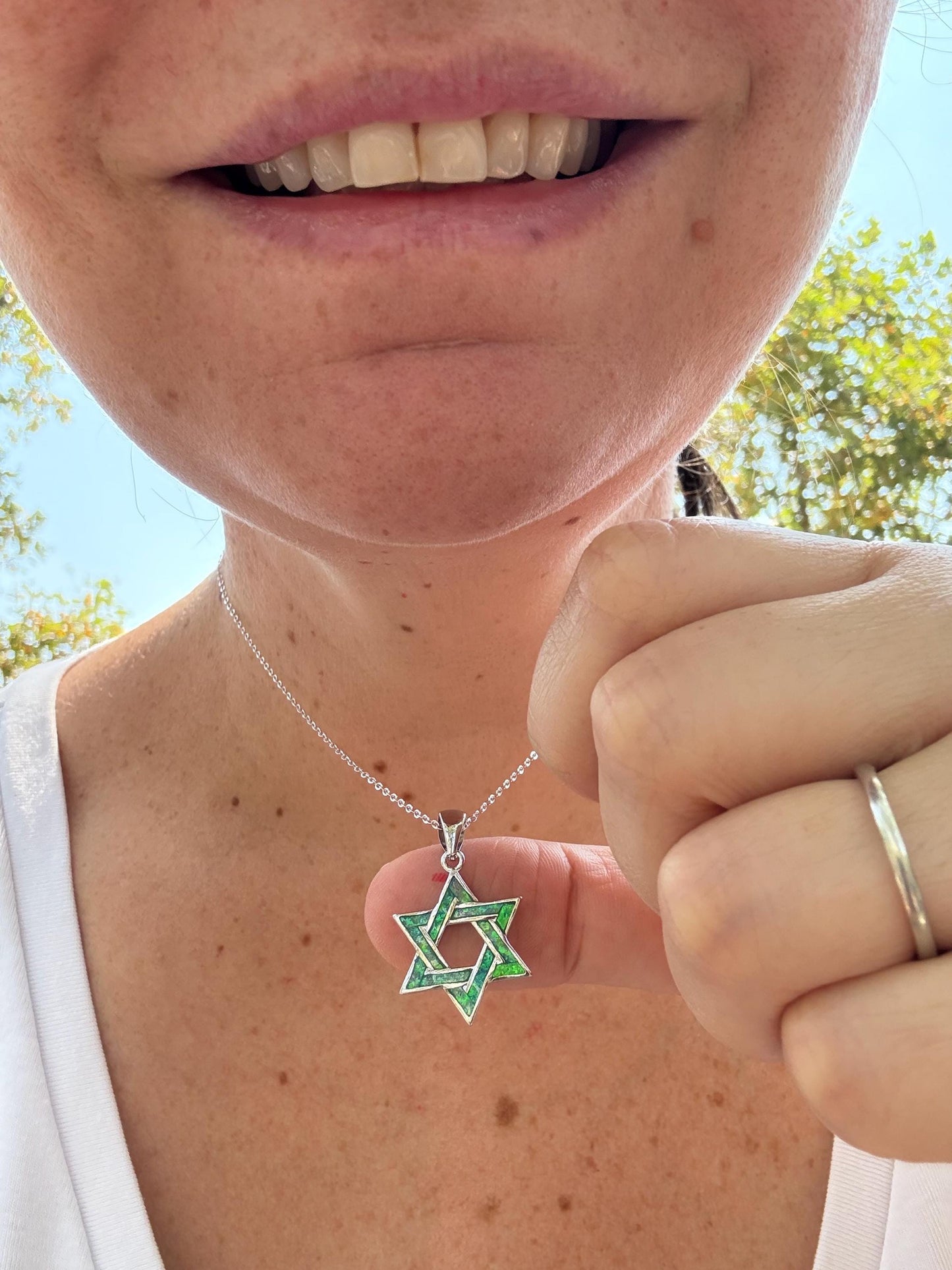 Stunning Star of David Necklace with green Opal – Perfect for Bat Mitzvah & Jewish Mother’s Day Gifts