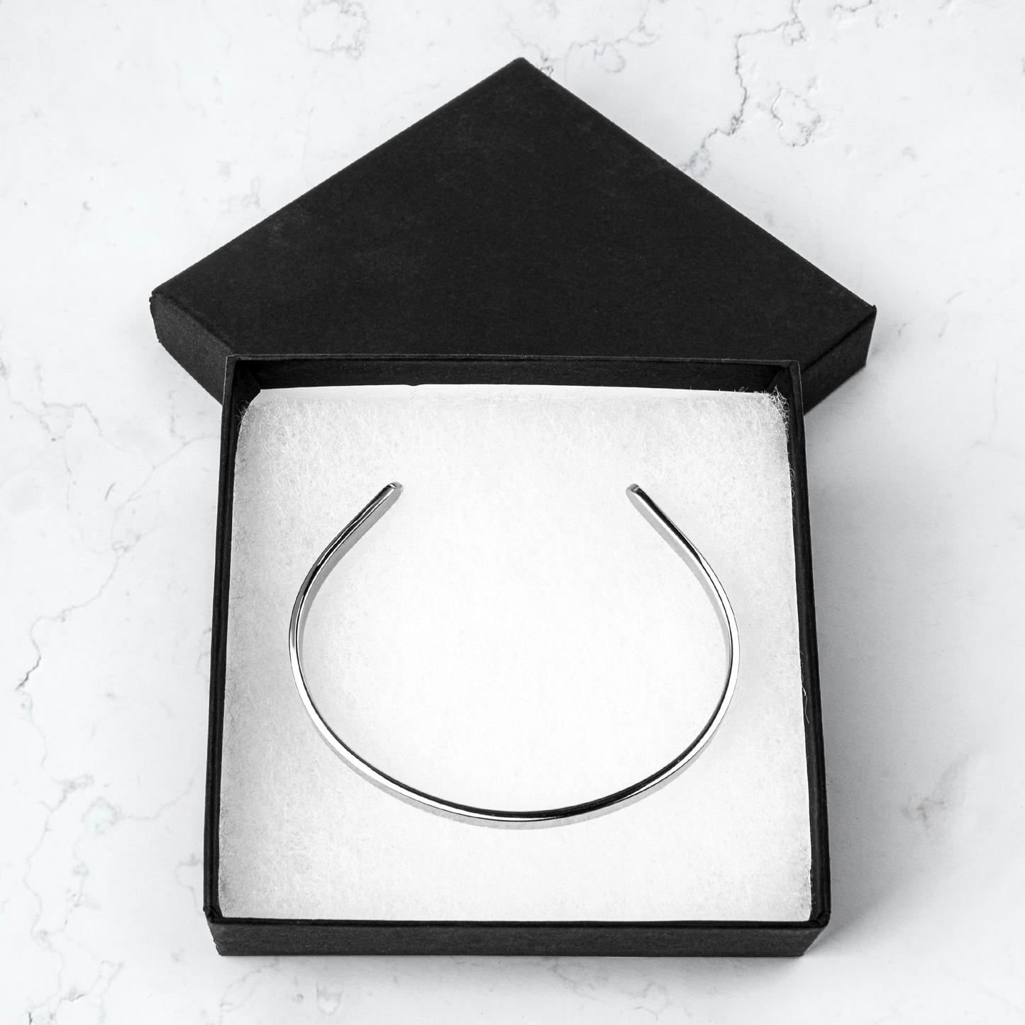 Gam_zeh_Yaavor_Hebrew_and_english_Bracelet_Packaging_Mockup.png_15846026