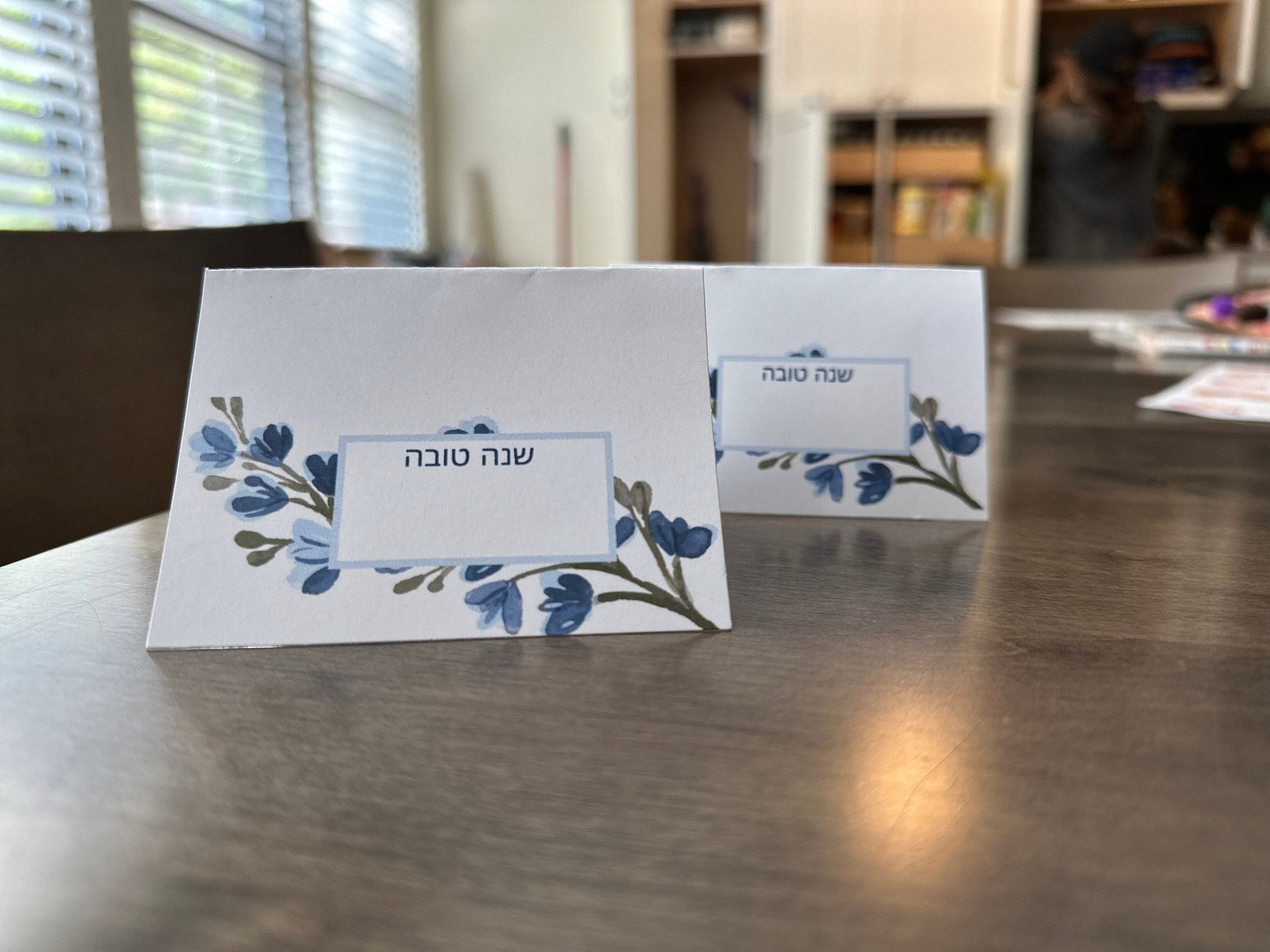 Blue Flowers Digital Place Cards for Jewish Holidays - Rosh Hashanah Table| Printable Decorations - Instant Download - shana tova Greeting