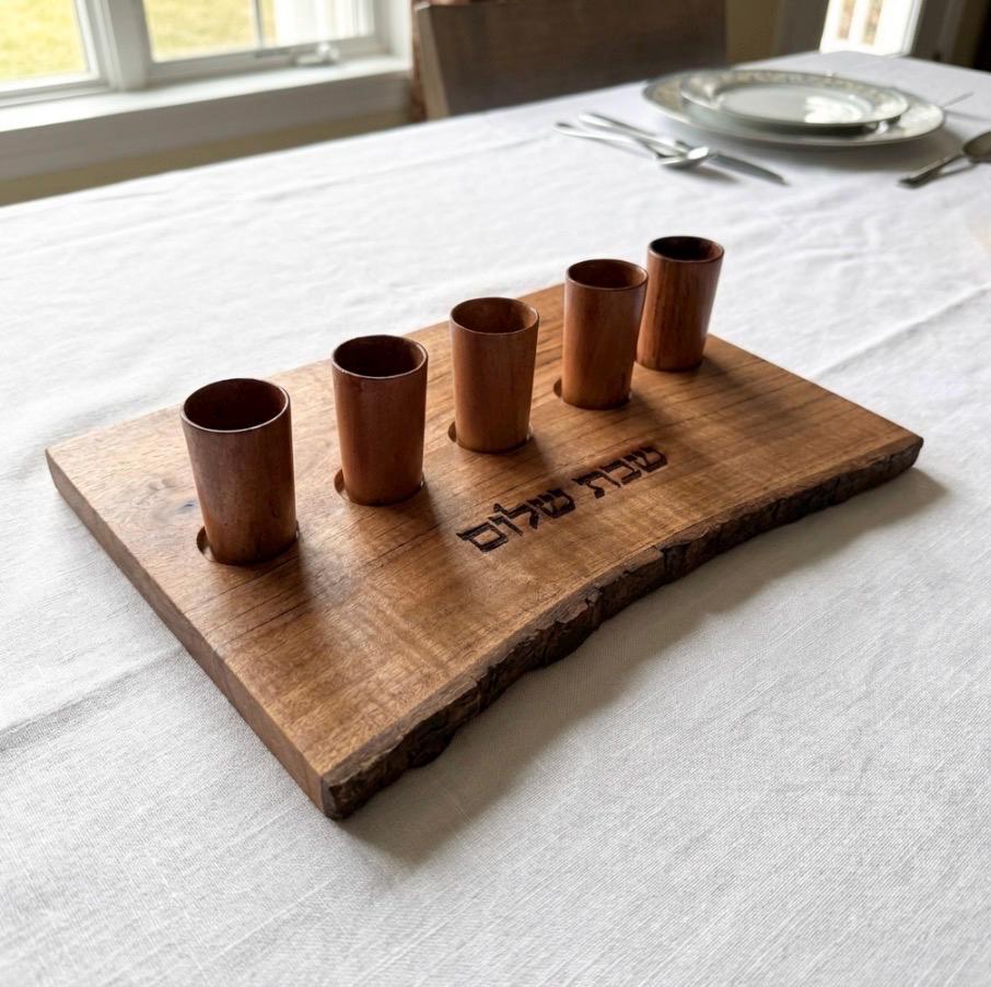 abbat Shalom Acacia Wood Kiddush Cup Set | Wooden Shabbat Wine Cups | Live Edge Judaica Gift | Jewish Wedding Gift | Hebrew Engraved