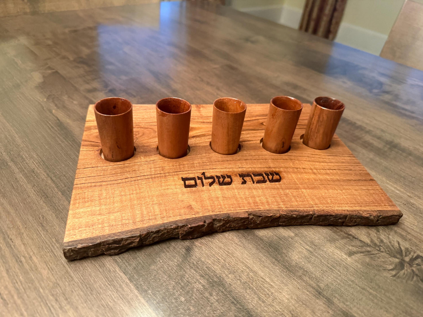 abbat Shalom Acacia Wood Kiddush Cup Set | Wooden Shabbat Wine Cups | Live Edge Judaica Gift | Jewish Wedding Gift | Hebrew Engraved