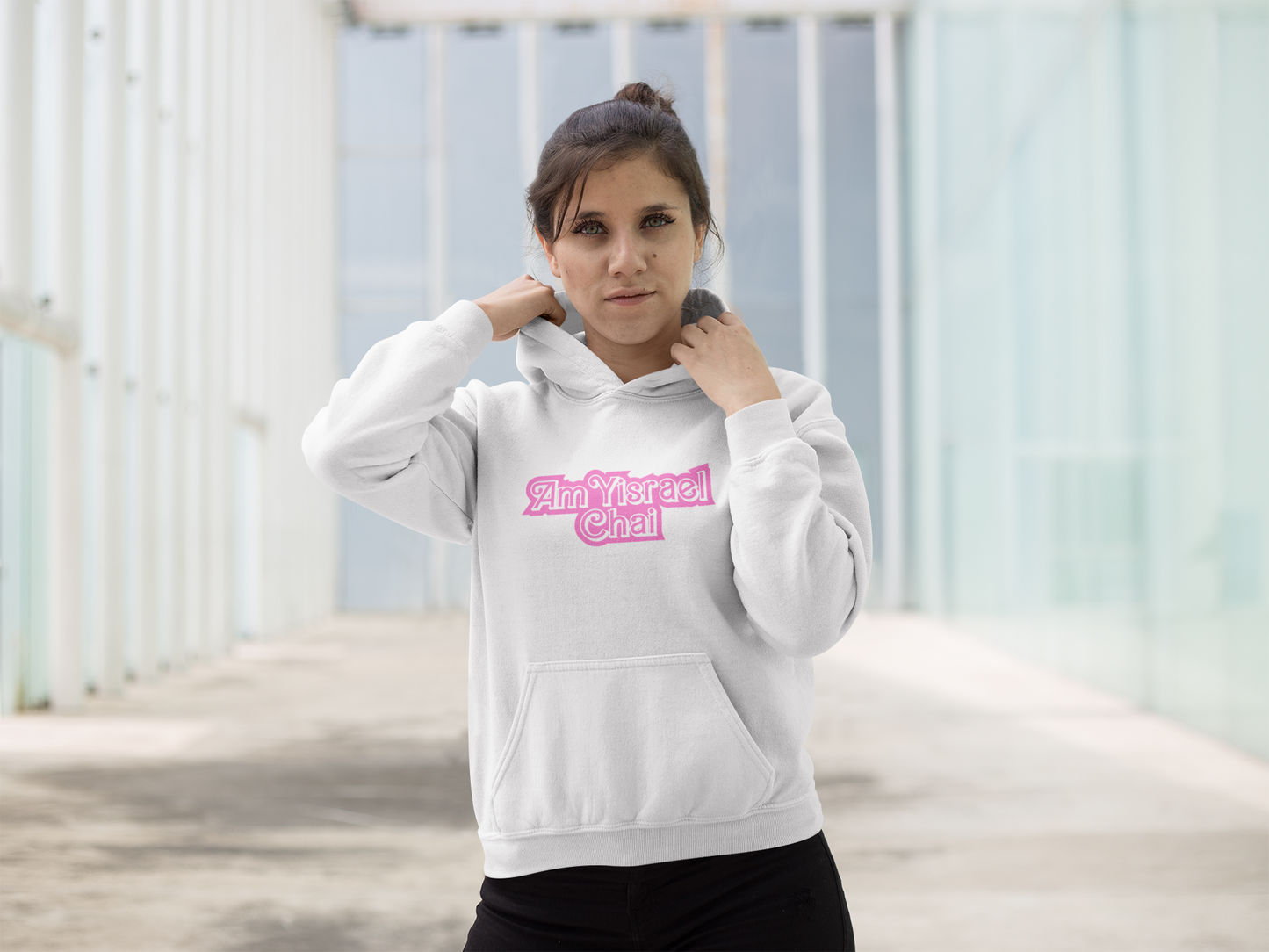 Am Yisrael Chai Sweatshirt in barbie font